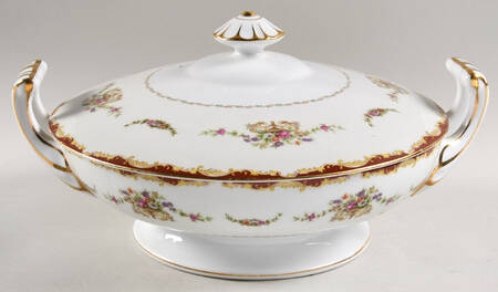 Regency Red Round Covered Vegetable