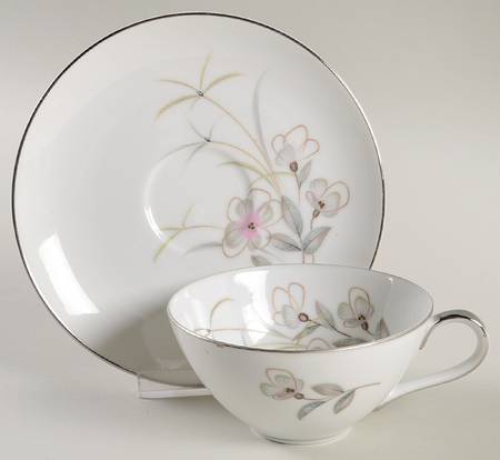 Romance Flat Cup & Saucer Set