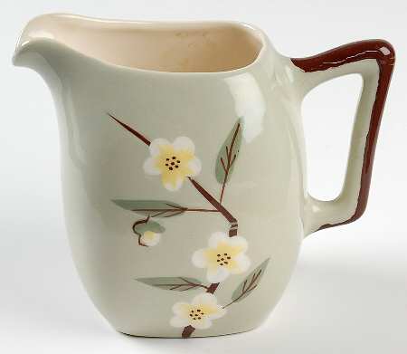 Blossom Celadon 16 Oz Pitcher