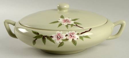 Brentwood Celadon Round Covered Vegetable