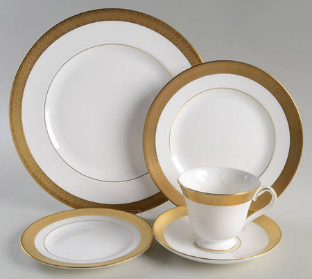 Kells Gold 5 Piece Place Setting