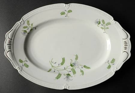 B. Fern (Scalloped) 12" Oval Serving Platter
