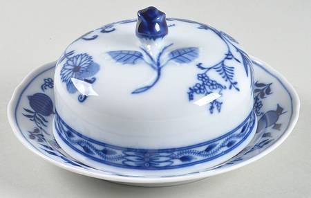 Blue Onion Round Covered Butter