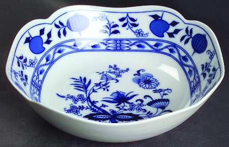 Blue Onion 9" Round Vegetable Bowl