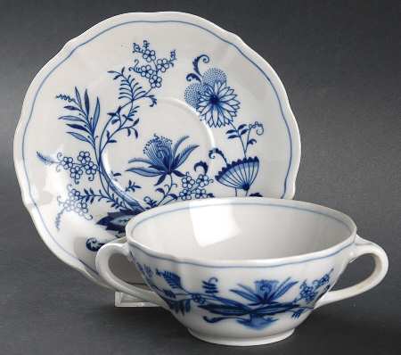 Blue Onion Flat Cream Soup Bowl & Saucer Set