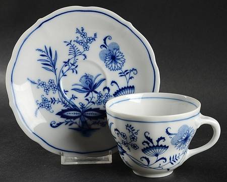Blue Onion Flat Cup & Saucer Set