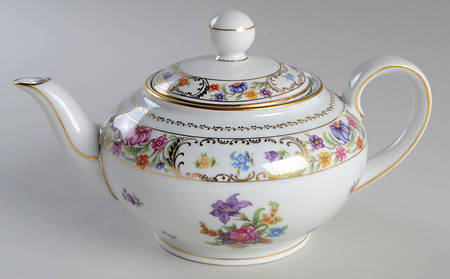 Dresden Rich Teapot & Lid