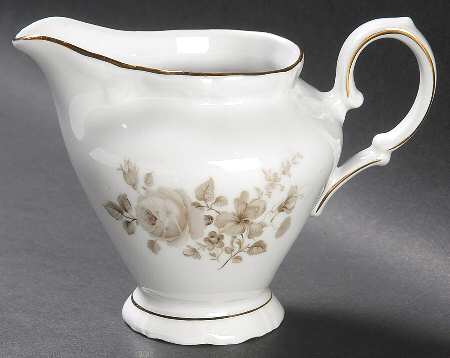 Grey Dawn (Rim) Creamer