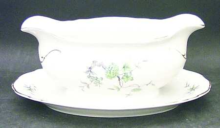 Green Ming (Gold) Gravy Boat with Attached Underplate