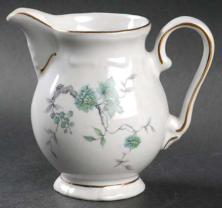 Green Ming (Gold) Creamer