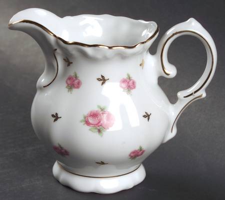 Heritage (Rosebuds) Creamer