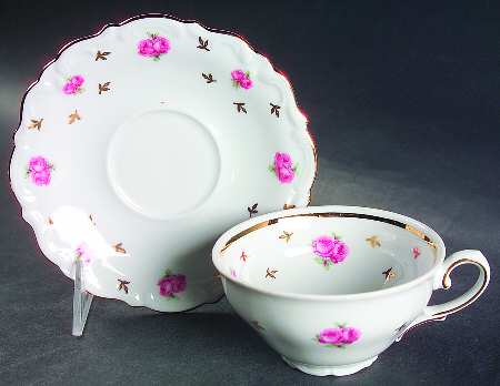 Heritage (Rosebuds) Flat Cup & Saucer Set