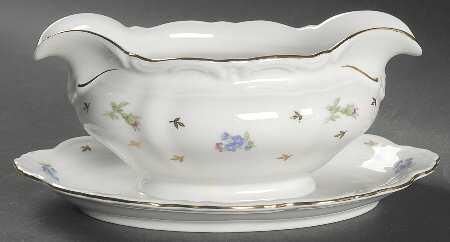 Mayfield Gravy Boat with Attached Underplate