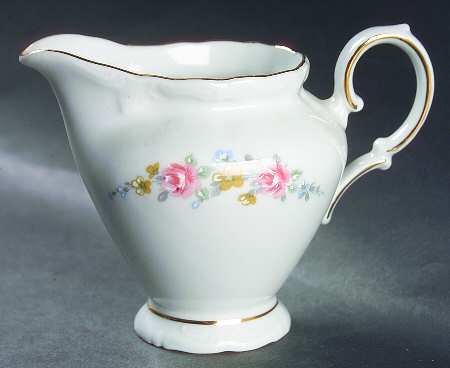 Mayerling (Scalloped) Creamer