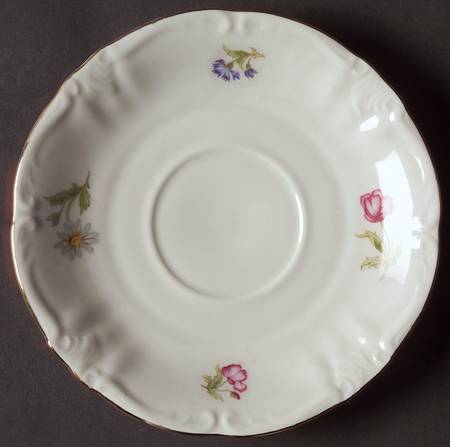 Mignon (Gold Backstamp, Scalloped) Saucer for Flat Cup
