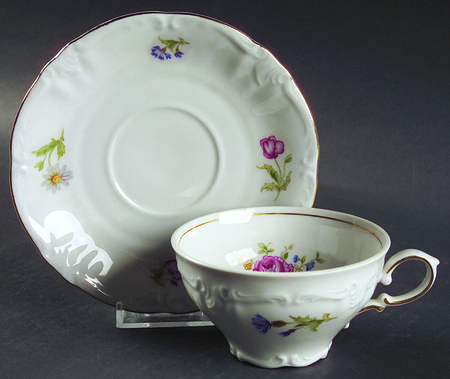 Mignon (Gold Backstamp, Scalloped) Flat Cup & Saucer Set