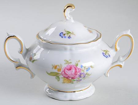 Mignon (Gold Backstamp, Scalloped) Sugar Bowl & Lid