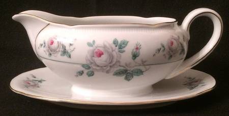 Rose Mist Gravy Boat with Attached Underplate