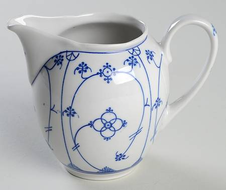 Strawflower (Scalloped) Creamer