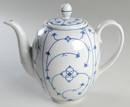 Strawflower (Scalloped) Coffee Pot & Lid