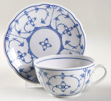 Strawflower (Scalloped) Flat Cup & Saucer Set
