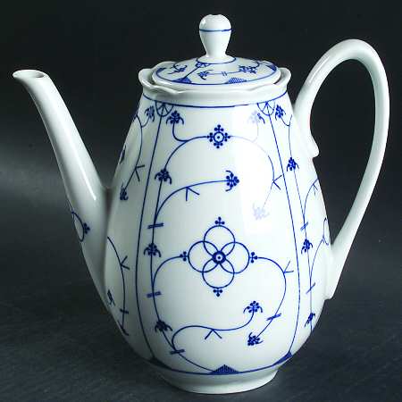 Strawflower (Scalloped) Coffee Pot & Lid