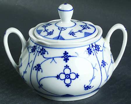Strawflower (Scalloped) Mini Sugar Bowl & Lid