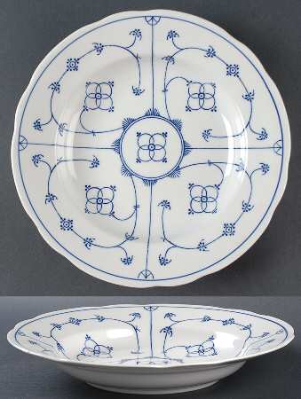 Strawflower (Scalloped) Large Rim Soup Bowl