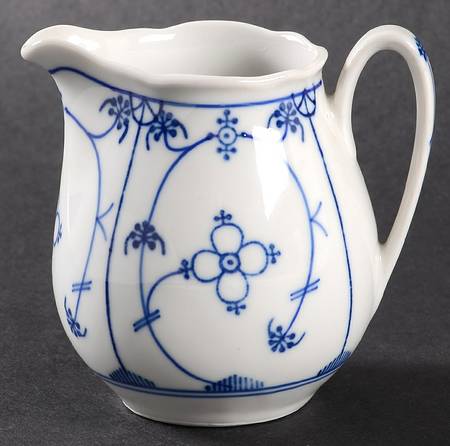 Strawflower (Scalloped) Mini Creamer