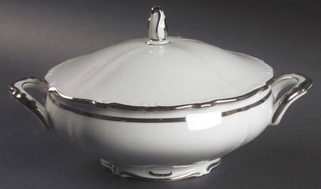 Sylvia Round Covered Vegetable