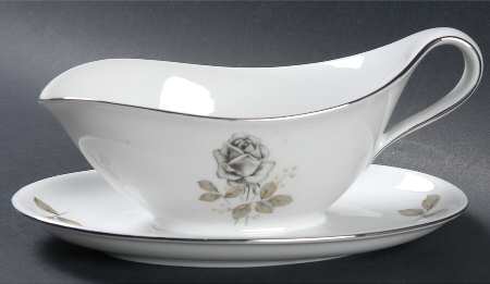 WIG10 Gravy Boat with Attached Underplate