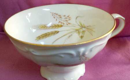 WIG103 Footed Cup