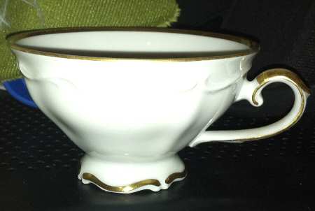 WIG107 Footed Cup
