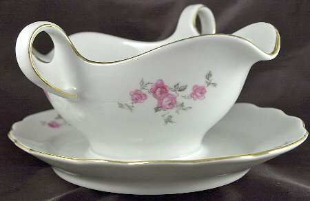 WIG16 Gravy Boat with Attached Underplate
