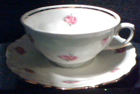 WIG163 Footed Cup & Saucer Set