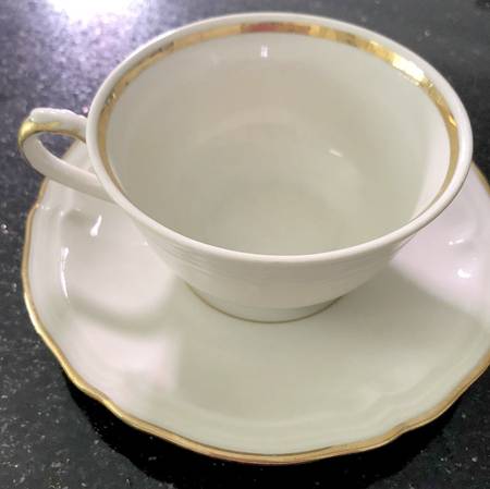 WIG187 Footed Cup & Saucer Set