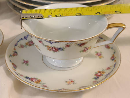 WIG194 Footed Cup & Saucer Set