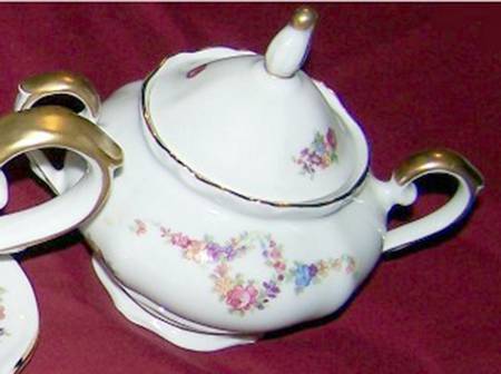 WIG195 Sugar Bowl & Lid