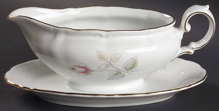 WIG21 Gravy Boat with Attached Underplate