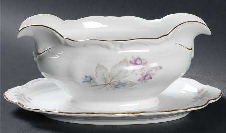 WIG24 Gravy Boat with Attached Underplate