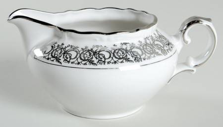 WIG26 Gravy Boat
