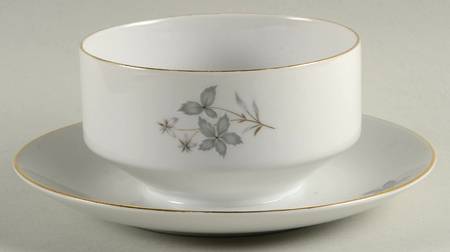 Gray Leaf Gravy Boat with Attached Underplate