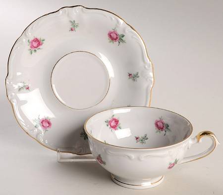WIG39 Footed Cup & Saucer Set