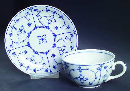 Strawflower (Smooth) Flat Cup & Saucer Set
