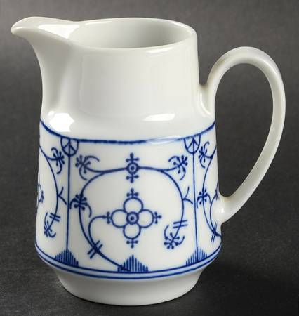 Strawflower (Smooth) Creamer