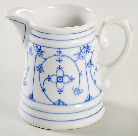 Strawflower (Smooth) Creamer