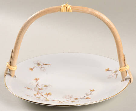 WIG7 5 3/8"-5 5/8" Bamboo Handled Serving Plate  HC