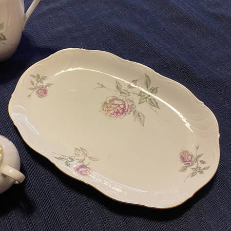 WIG74 12" Oval Serving Platter