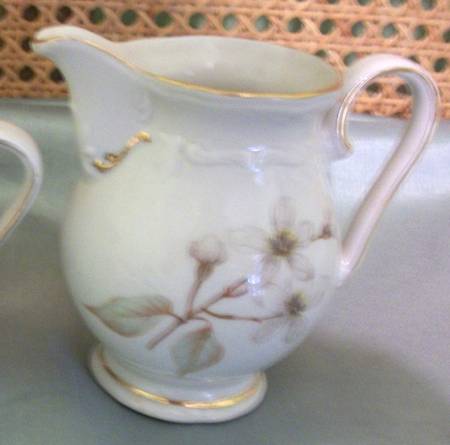 WIG79 Creamer