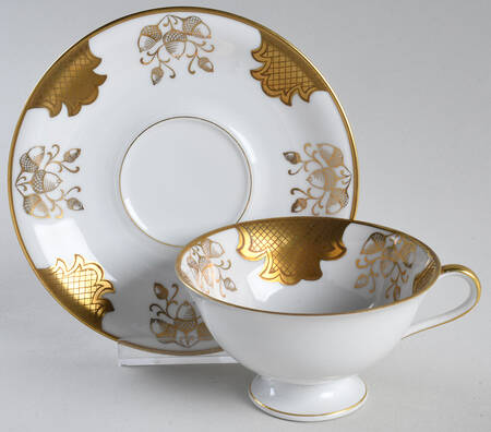 WIG82 Footed Cup & Saucer Set